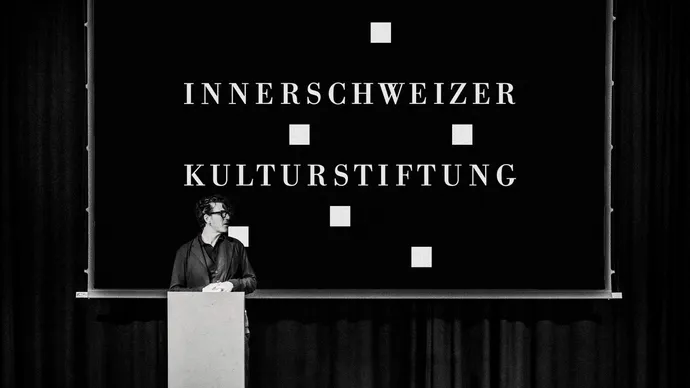 daniela schoenbaechler kunst innerschweizer kulturpreis 2023 preisverleihung video foto mockup michel gilgen