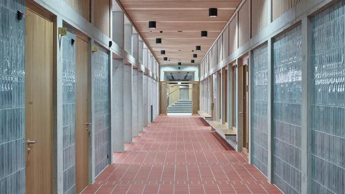 Equipe visuelle luzern emmenbruecke agentur grafik design signaletik kantonsschule ausserschwyz pfaeffikon sz hochbauamt kanton schwyz 016