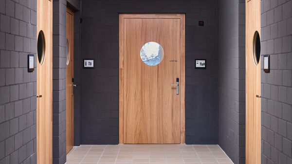 Equipe visuelle luzern emmenbruecke agentur grafik design signaletik kantonsschule ausserschwyz pfaeffikon sz hochbauamt kanton schwyz 022