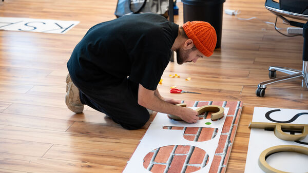 Equipe visuelle luzern emmenbruecke agentur grafik design signaletik kantonsschule ausserschwyz pfaeffikon sz hochbauamt kanton schwyz prozess 005