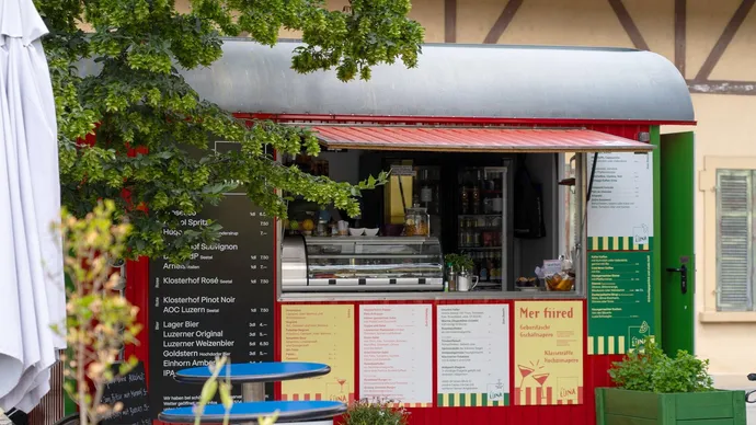 Equipe visuelle luzern emmenbruecke agentur grafik design la luna hochdorf buvette corporate design identity 1