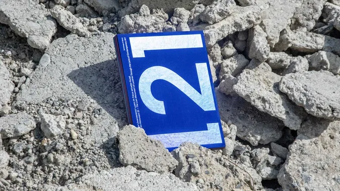 Equipe visuelle luzern emmenbruecke grafik agentur buch gestaltung l21 loewendenkmal 21 kunsthalle luzern scheidegger und spiess 61